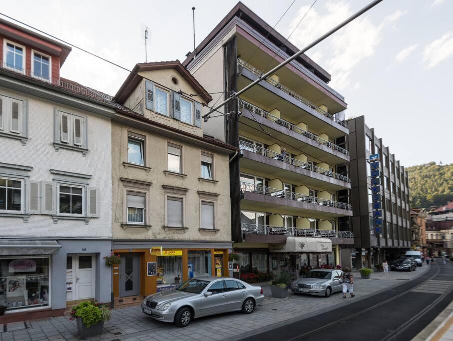 Gemuetliche Wohnung Im Schwarzwald In Bester Lage Von Bad Wildbad Bagian luar foto