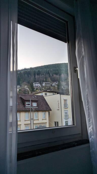 Gemuetliche Wohnung Im Schwarzwald In Bester Lage Von Bad Wildbad Bagian luar foto